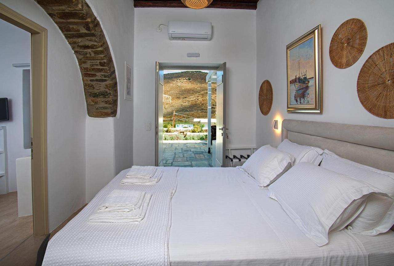 Ursa Major Suites Tinos Exterior photo