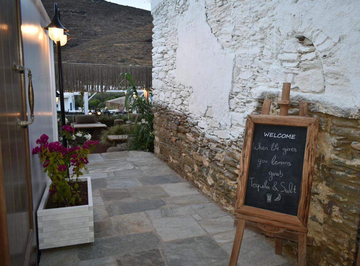 Ursa Major Suites Tinos Exterior photo